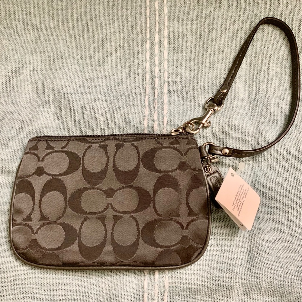 Coach Grey CC Wristlet! NWT! - Picture 2 of 6